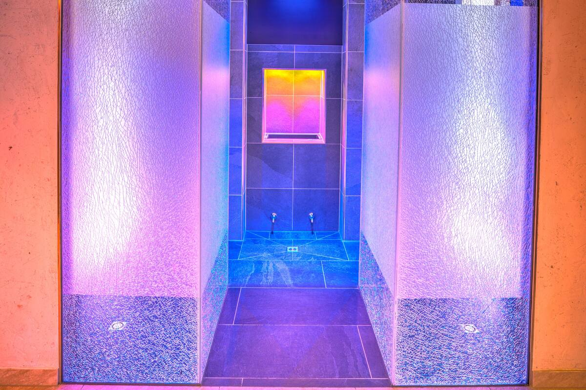 sauna, hot tub, steam room