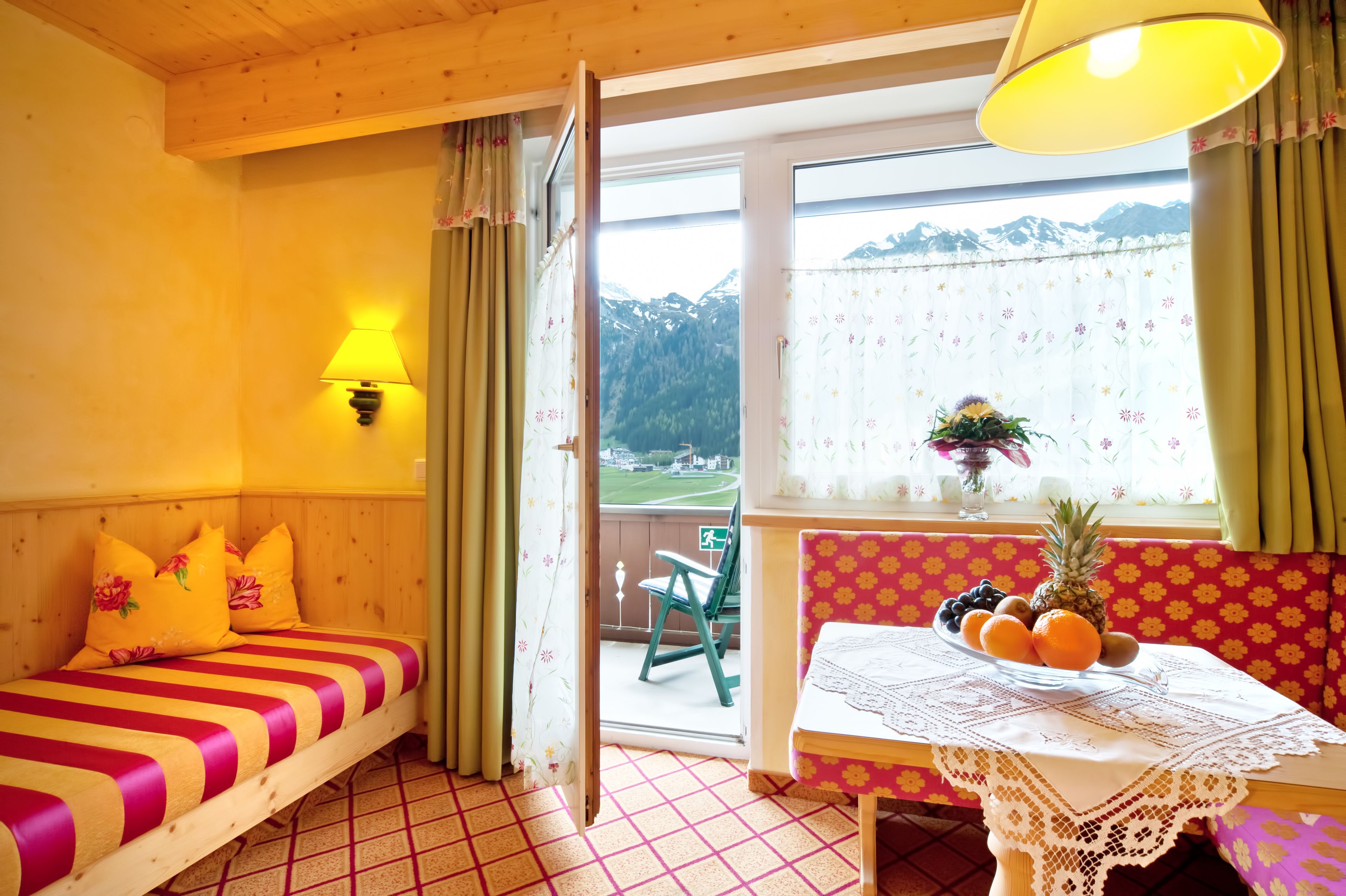 comfort double room, balcony, mountain view (south) | 1 bedroom, hypo-allergenic bedding, in-room safe, free cots/infant beds