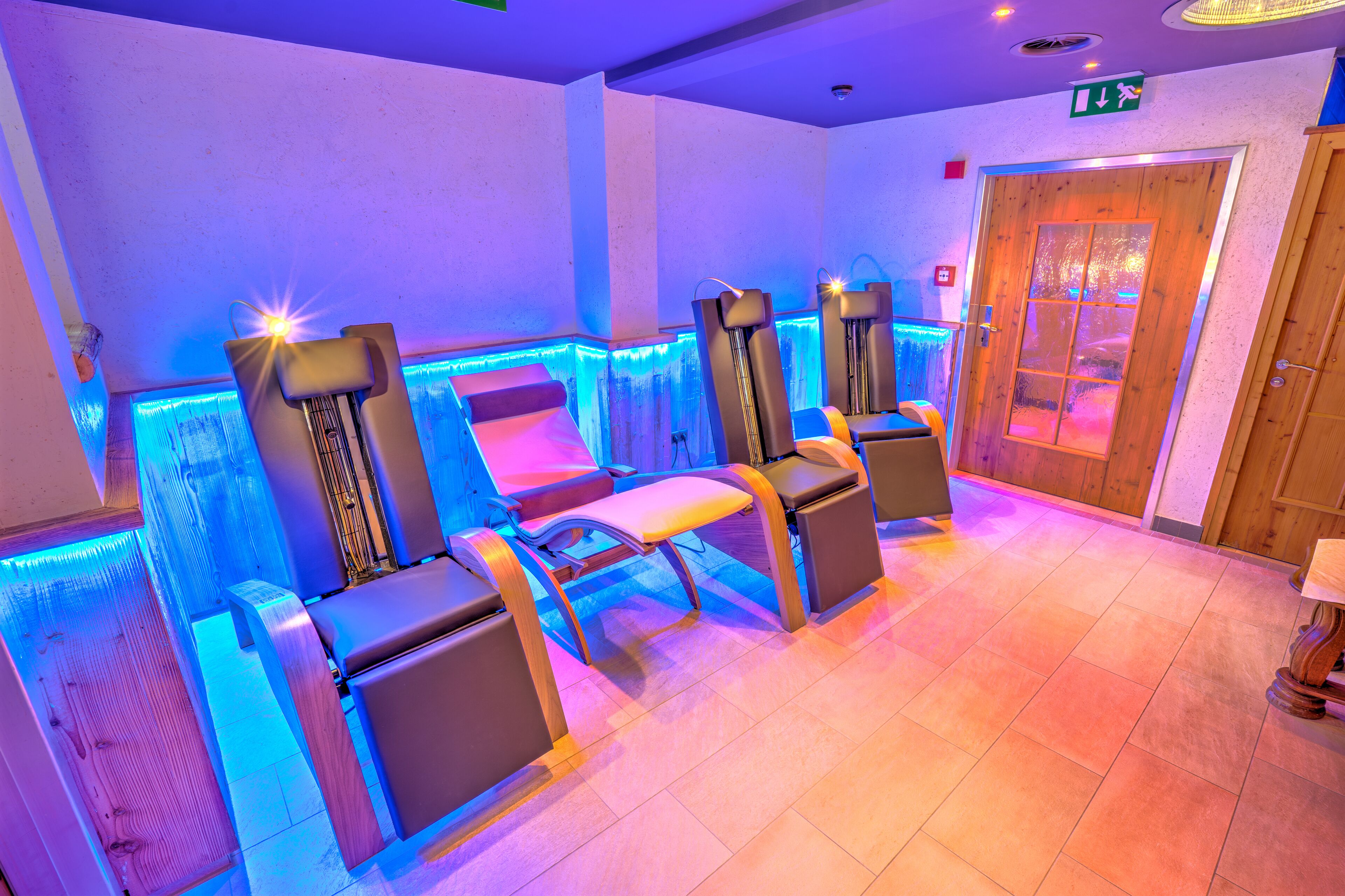 sauna, hot tub, steam room