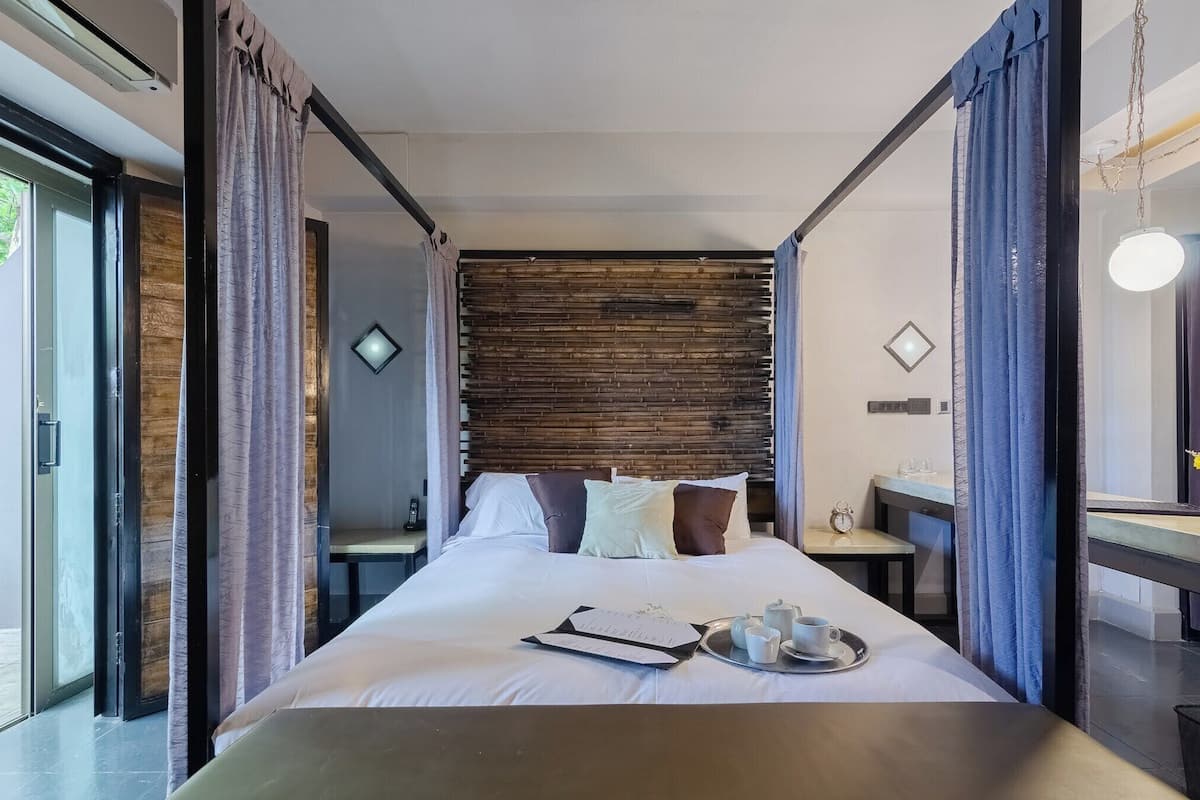 Senior suite | Luxe beddengoed, pillowtop-bedden, een kluis op de kamer