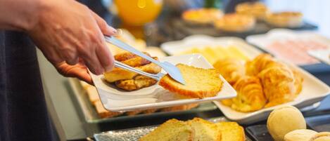 朝食ビュッフェ