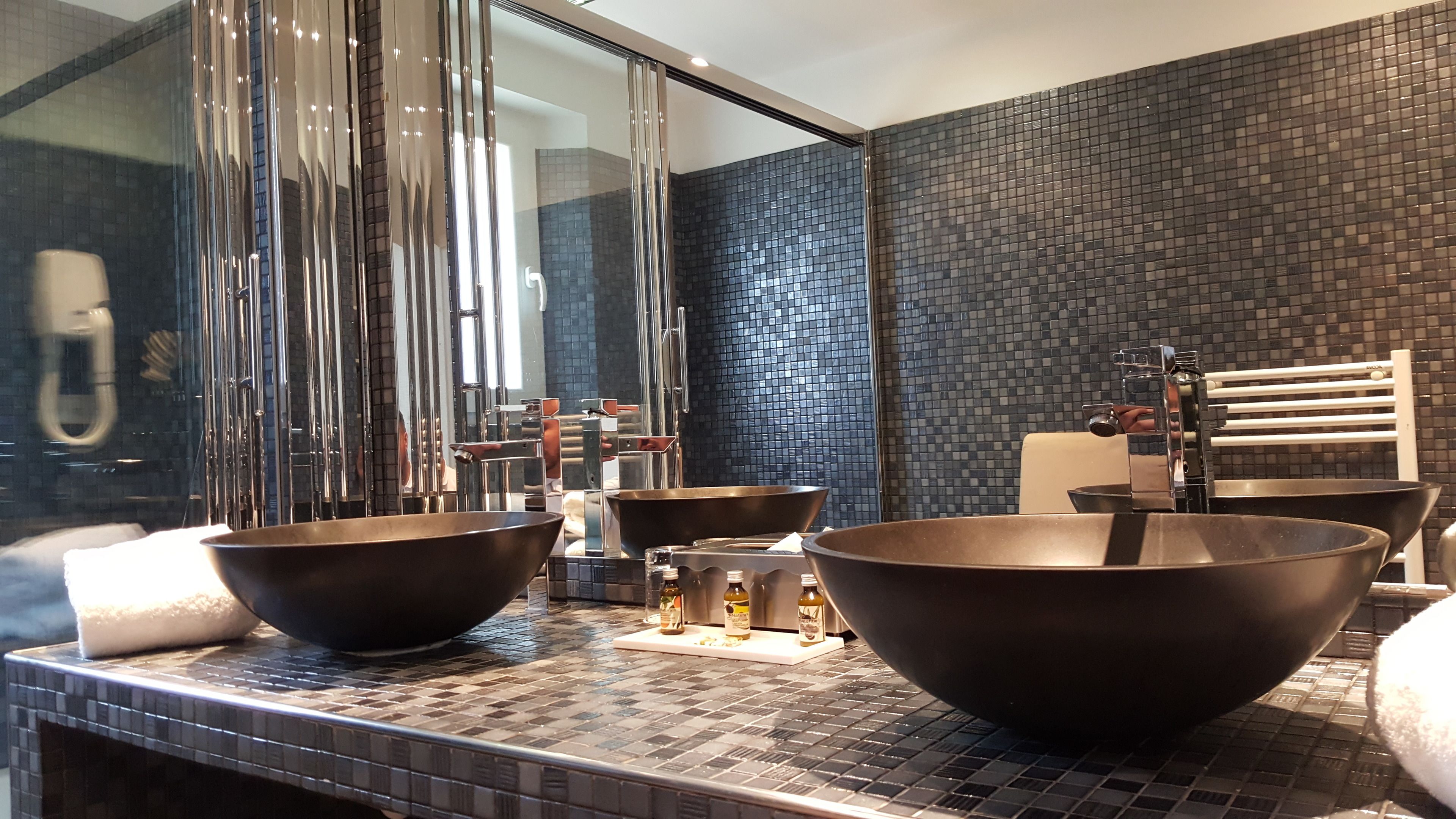 minibar, in-room safe, blackout curtains, wifi