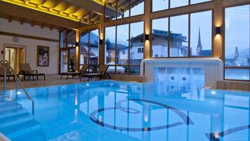 Indoor pool, 2 outdoor pools, pool umbrellas, pool loungers