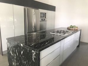 Full-size fridge, microwave, oven, dishwasher - PUERTAS AL MAR (Puerto Morelos)