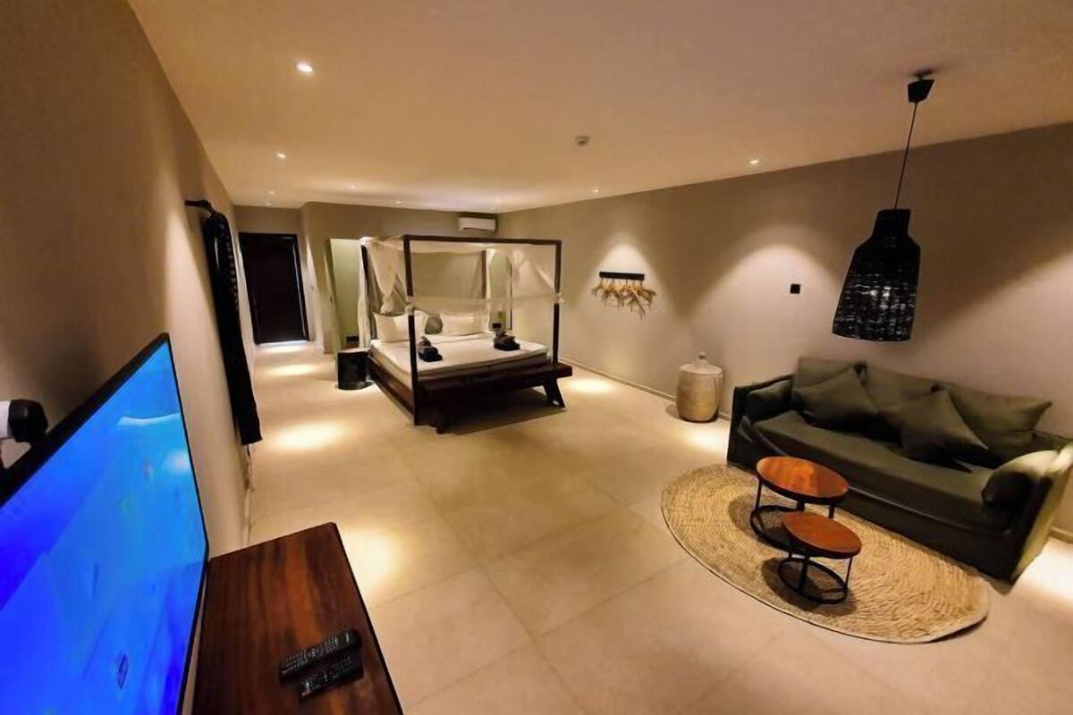1 bedroom, in-room safe, individually decorated, individually furnished