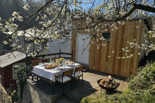 Two-storey house with dishwasher and washing machine