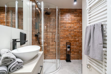 Premium Studio Suite (Karp w szafranie - G) | Bathroom. Carp&Bed