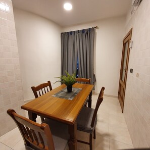 Dining - FraBa Apartment Historic Center of Naples (Napoli)