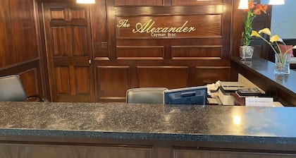 Die Alexander # 210 - Queen Suite