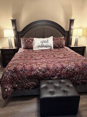 4 bedrooms, iron/ironing board, free WiFi, bed sheets