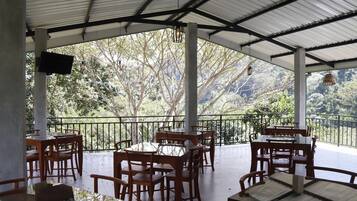 Télévision LED de 32 pouces avec chaßnes numériques, télévision