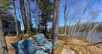 PRIVATE PENINSULA 2ac surrounded by water min from hiking skiing theater music