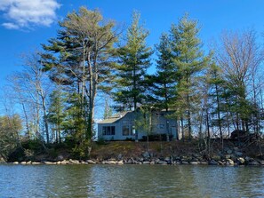 Exterior - PRIVATE PENINSULA 2ac surrounded by water min from hiking skiing theater music (Sheffield)