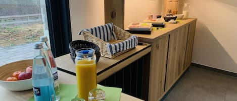 TĂ€gliches inbegriffenes FrĂŒhstĂŒcksbuffet