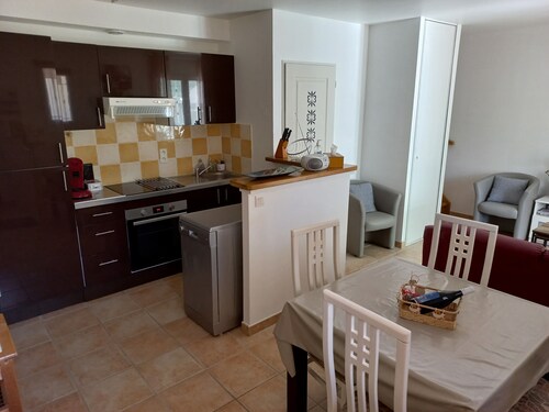 Quiet house with terrace near Avignon, Spirou park / Splashword ...