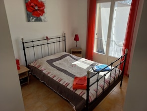 2 Schlafzimmer, Bügeleisen/Bügelbrett, Reisekinderbett