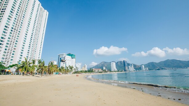 On the beach, white sand - Thuy Linh Apartment (Bac Nha Trang)