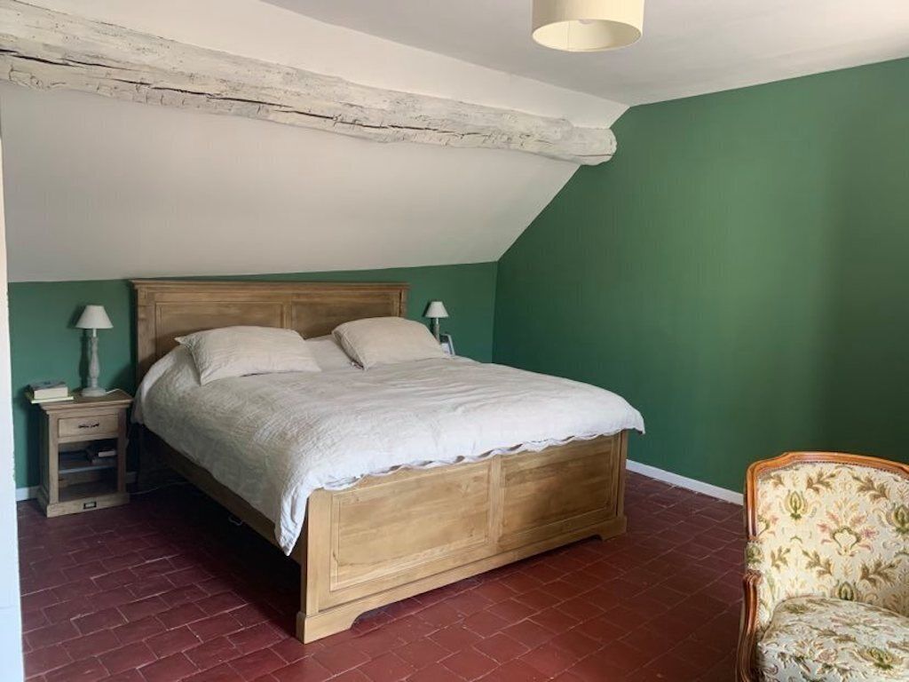 3 chambres, fer et planche à repasser, Wi-Fi, draps fournis