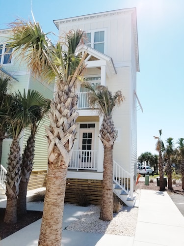 Ocean Views!102 West Terminal Blvd Unit #15 Atlantic Beach, NC
