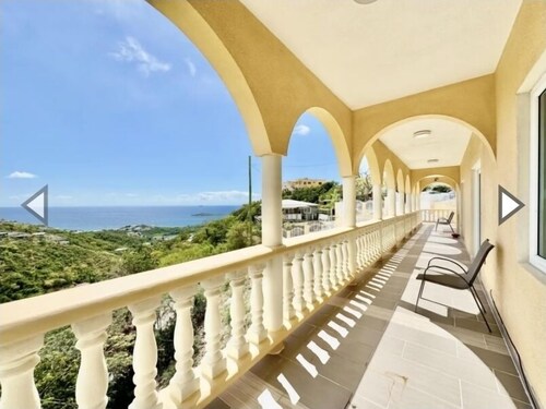 Simby D'lo A Presidental House.Pack up your luggage and move in!  UP