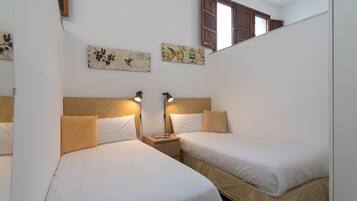 1 chambre, fer et planche Ă repasser, Wi-Fi gratuit, draps fournis