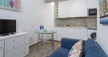 HomeForGuest Cozy Loft with Parking next to the Cathedral of Arucas