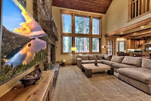 Smart TV, fireplace, table football, offices - Gentian Adventure Lodge: Hot Tub, Games, Near Lake (South Lake Tahoe)