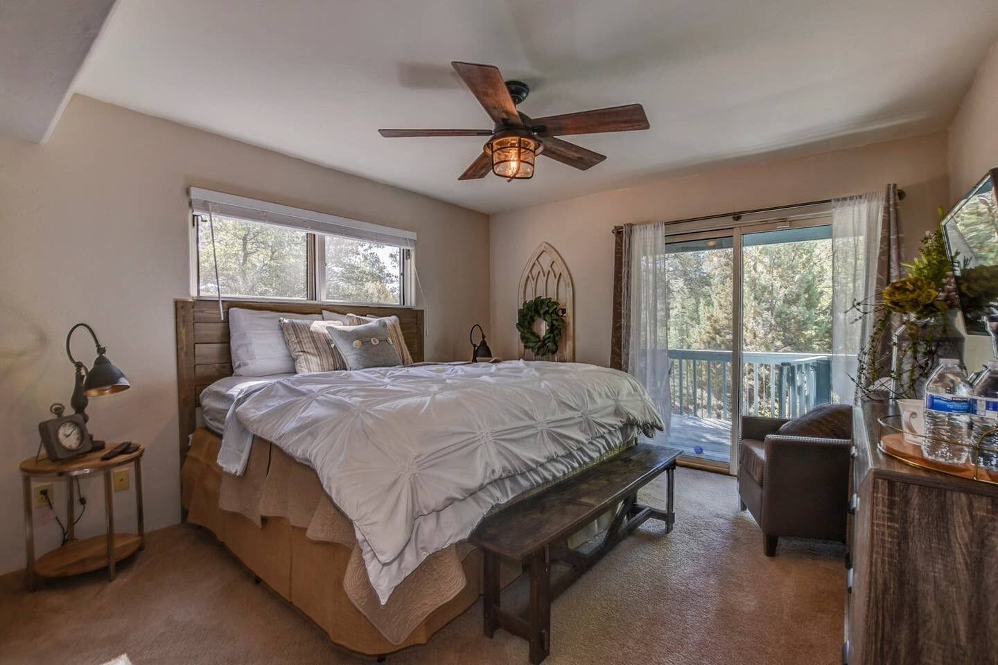 3 bedrooms, desk, iron/ironing board, free WiFi