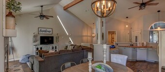 Close to Prescott Square,2 Pools,Playground,Tennis,Pickle Ball,Trails,Wildlife