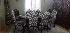 Dining - Indianna Guest House,  Frenchman district, Calabash Bay , treasure beach   (Treasure Beach)