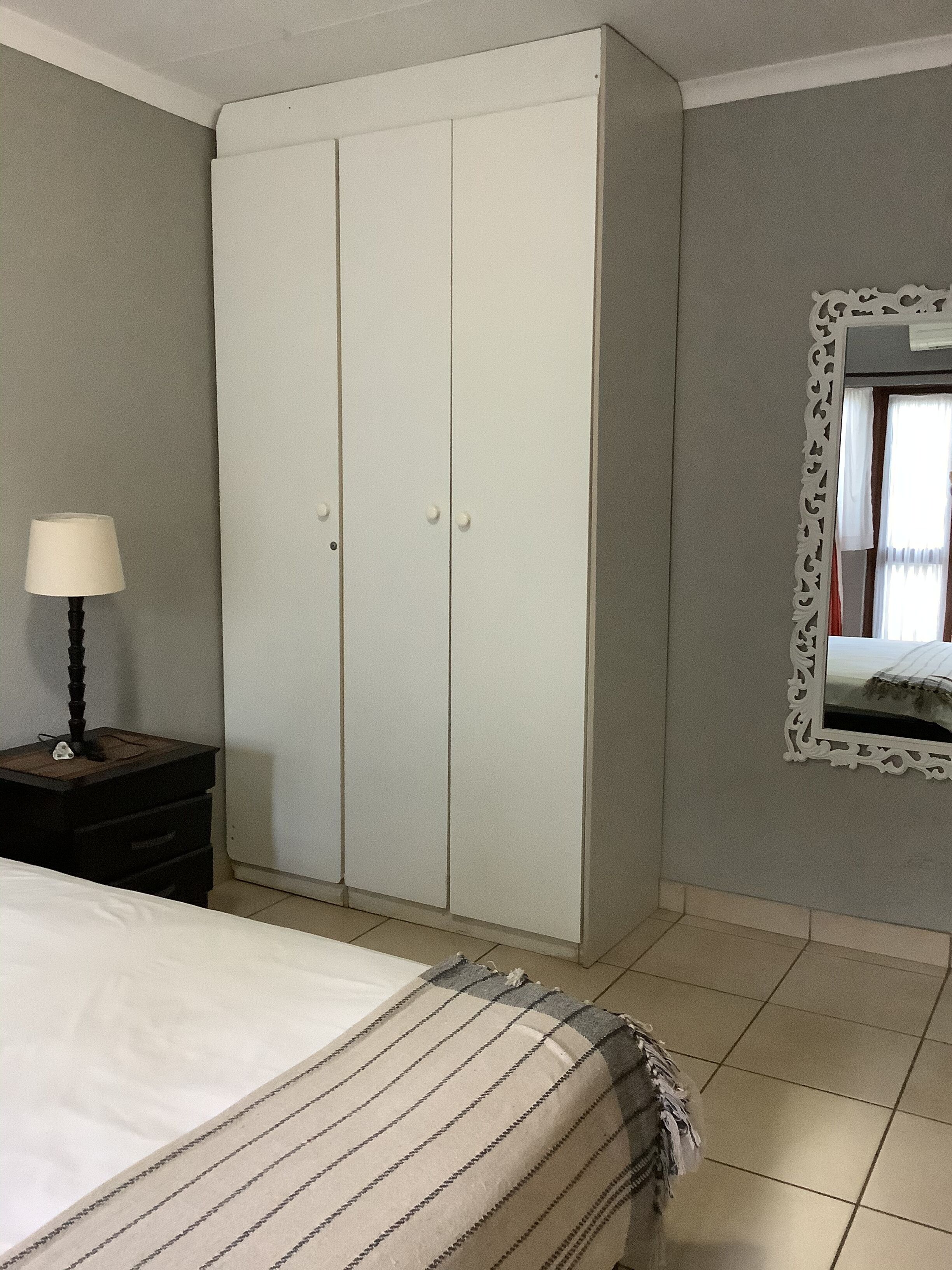 Deluxe Studio, 1 Queen Bed | Desk, iron/ironing board (on request), free WiFi, bed sheets