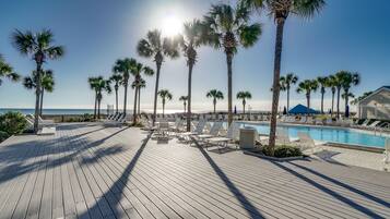 Outdoor pool, a heated pool