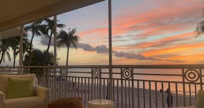 Desirable location on Seven Mile Beach. 4 Bedroom Condominium. Stunning Beach