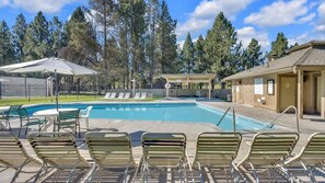 Pool - Near Marina, stables, great location sleeps 8 (Sunriver)