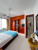 Standard Apartment (407) | In-room safe, blackout drapes, free WiFi, bed sheets