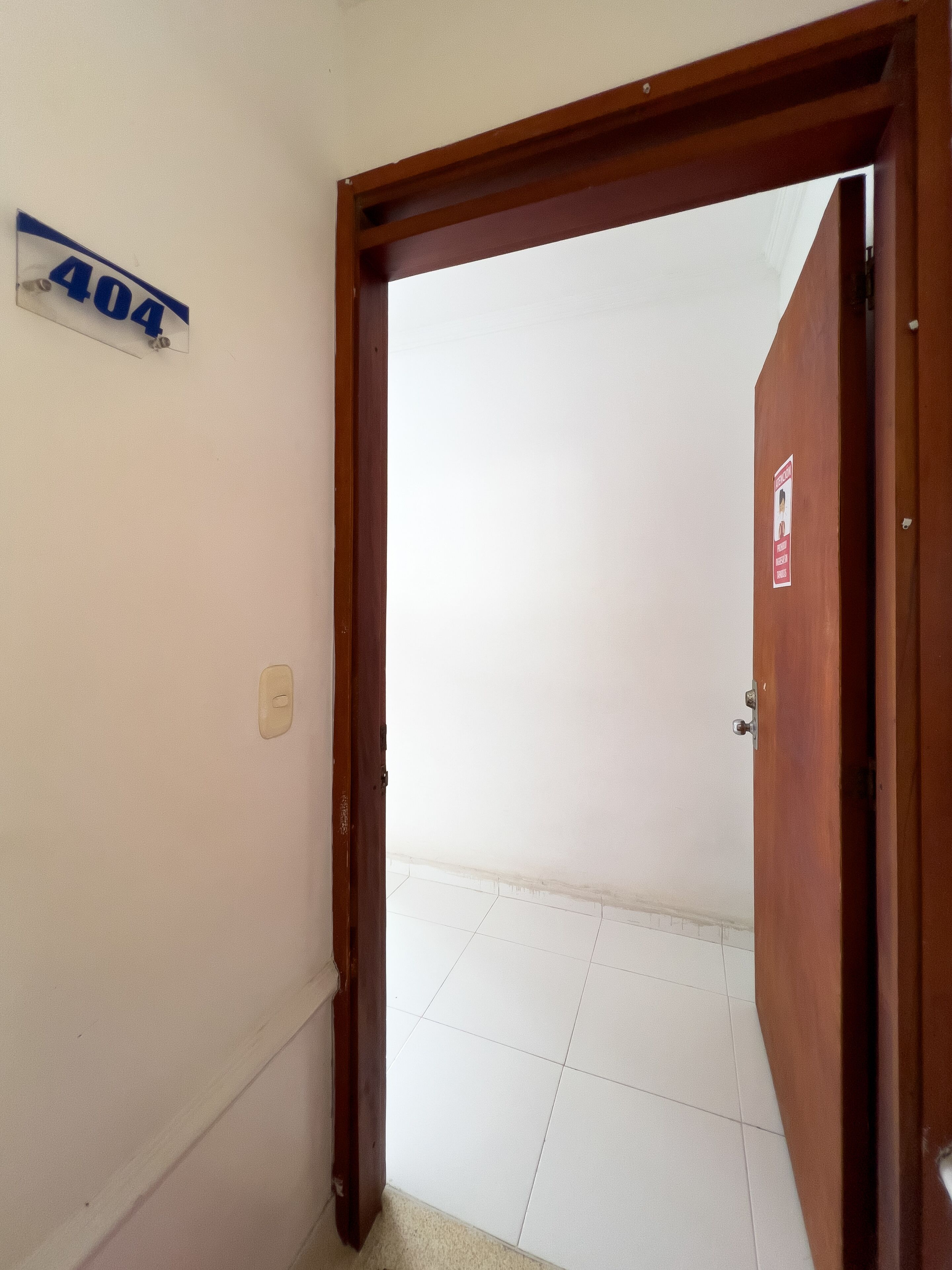 Mặt tiền nơi lưu trú