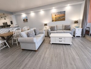 TV - 2128 Pool & Beach views,  w/ two parking passes, spectacular lagoon-style pool (Panama City Beach)