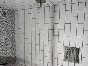 Shower - Lights on Windsor Ave. (Phoenix)