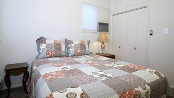 2 chambres, fer et planche Ă repasser, Wi-Fi gratuit, draps fournis