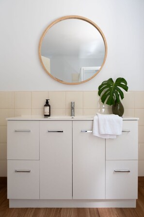 Interior - Escape to Valley View Nature Retreat – A Hidden Sanctuary in Apollo Bay (Apollo Bay)