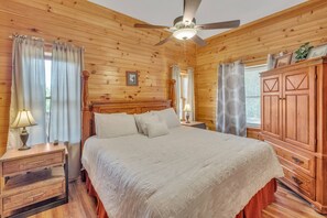 8 bedrooms, iron/ironing board, free WiFi, bed sheets