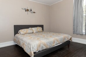 5 camere, ferro/asse da stiro, Wi-Fi, lenzuola