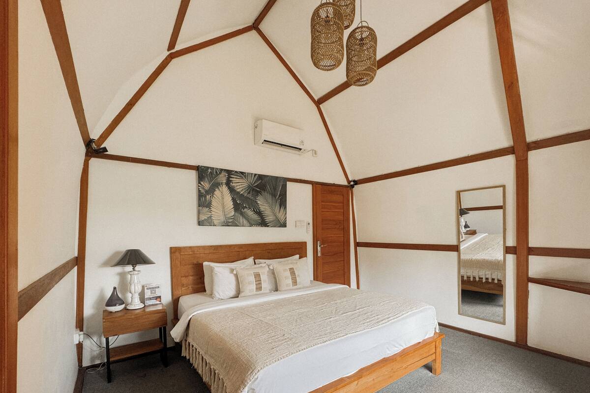 Bungalow Room | 办公桌、笔记本电脑工作区、免费 WiFi、床单