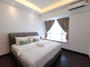 3 bedrooms, iron/ironing board, WiFi, bed sheets - R&F Princess Cove 公主湾 @ 新山民宿 JB City Homestay (johore)