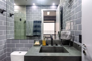 Hair dryer, towels, soap, shampoo - Bela Vista - Modern Studio Near Paulista (Bela Vista)