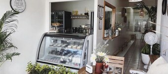 Unique Design w/ Balcony String Light Vibe!! NETFLIX, DISNEY+, HBO MAX & more!!