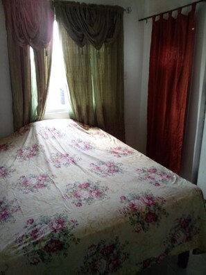 Basic Studio | Free minibar, individually furnished, blackout curtains, soundproofing - Cornwall Courts Apartment (Montego Bay)