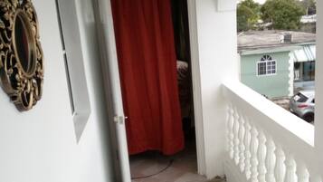 Basic Studio | Terrace/patio