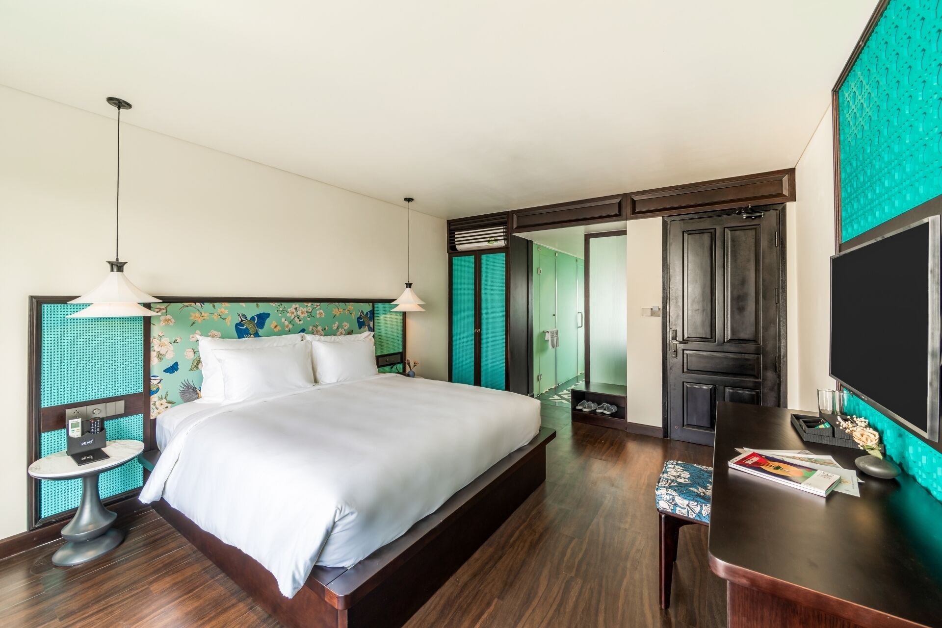 4 bedrooms, WiFi, bed sheets