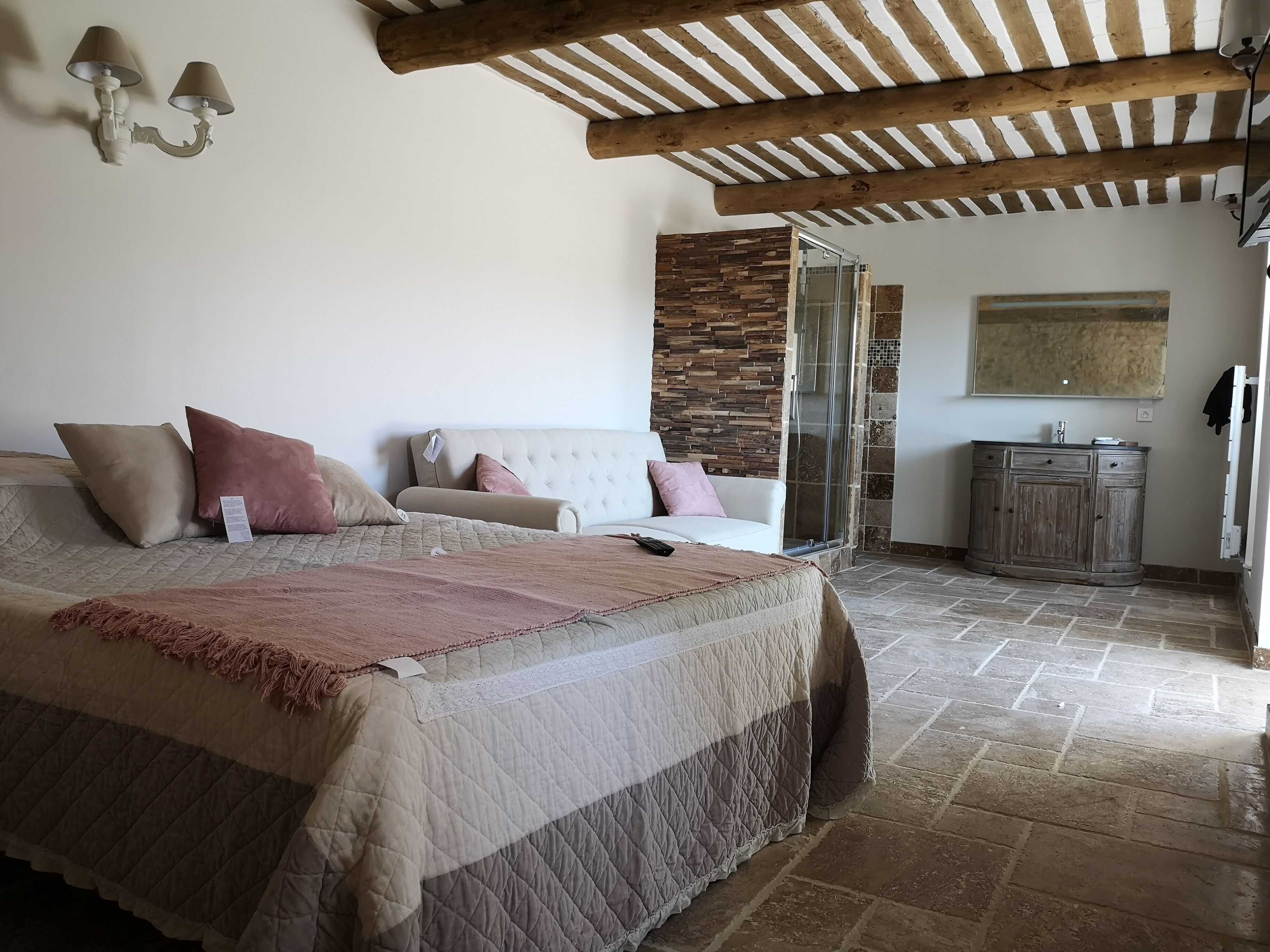 双人房 (Eden) | 隔音、免费 WiFi、床单